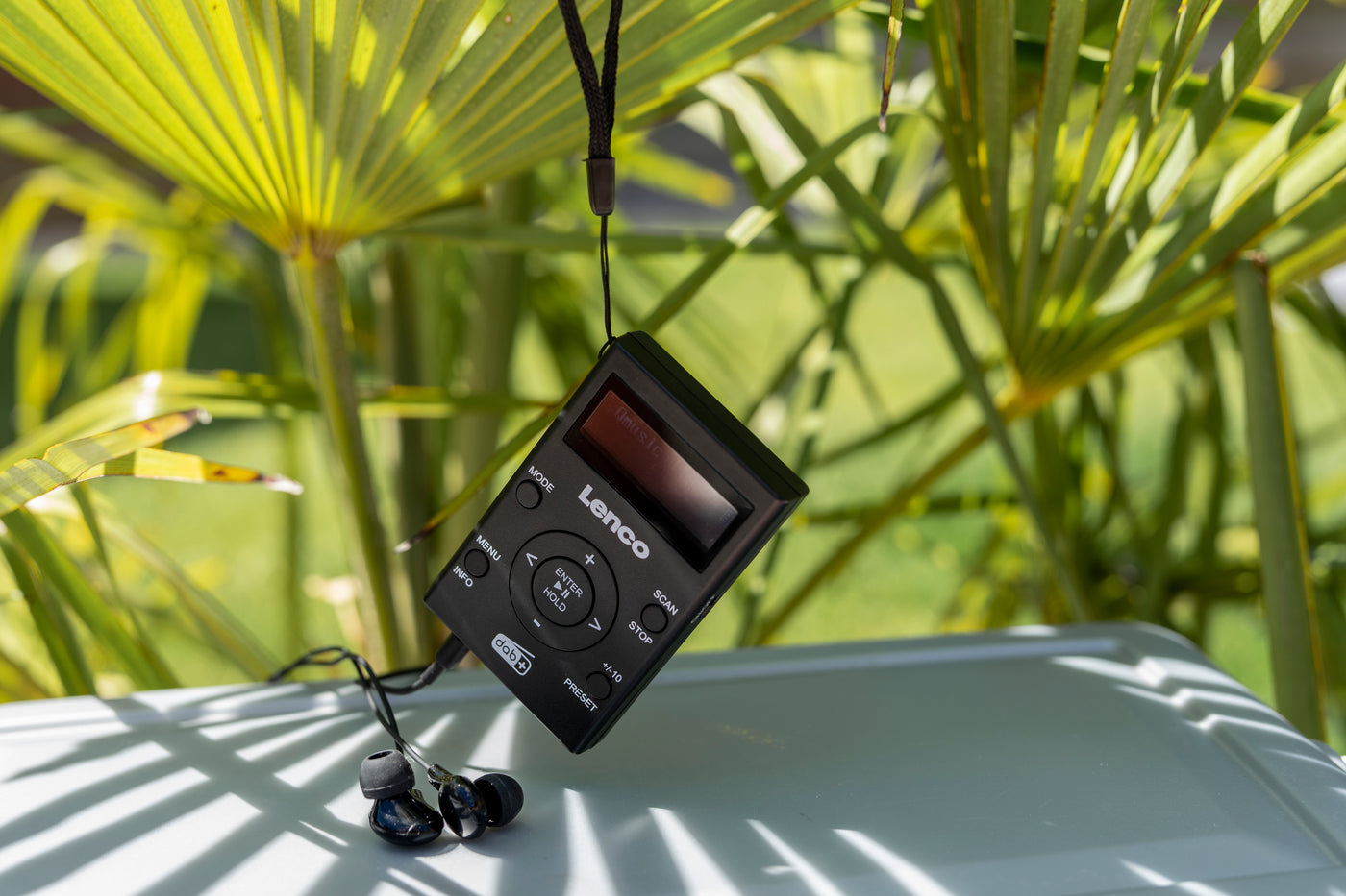 Lenco PDR-011BK - Radio DAB+/FM de poche avec lecteur MP3 - Noir