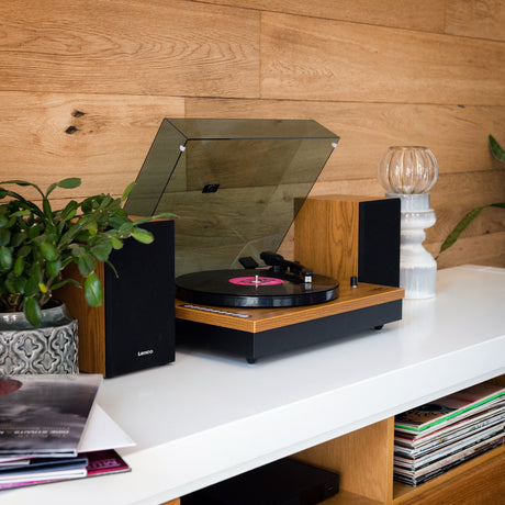 Platines vinyles avec haut-parleurs