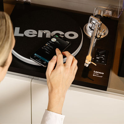 Lenco LS-500BK - Platine avec amplificateur intégré, Bluetooth® et deux enceintes externes - Noir