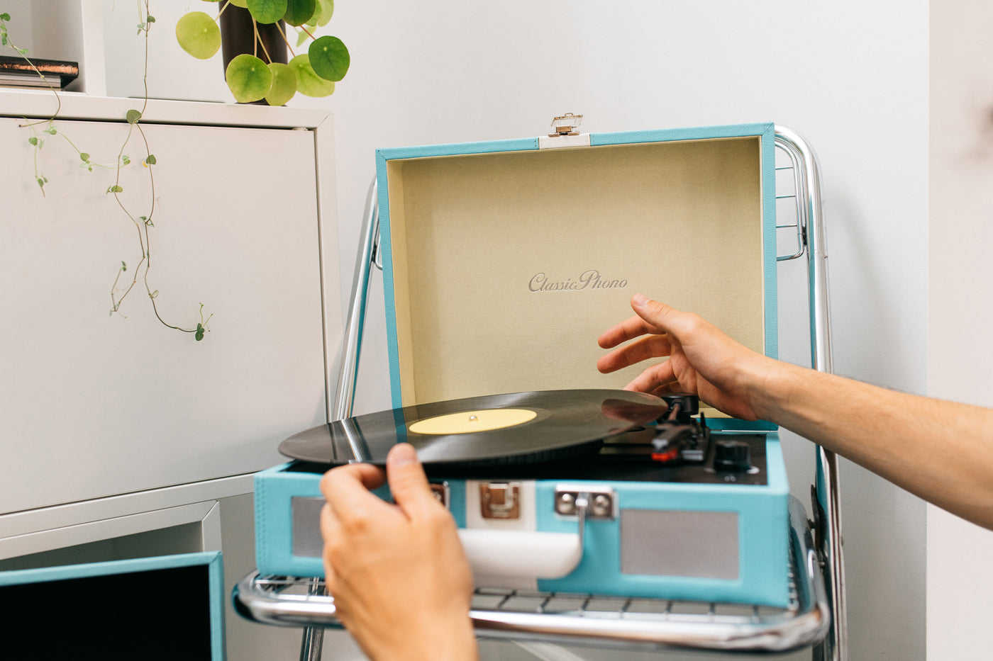 Classic Phono TT-110BUWH - Platine vinyle Bluetooth® avec haut-parleurs intégrés - Bleu Blanc