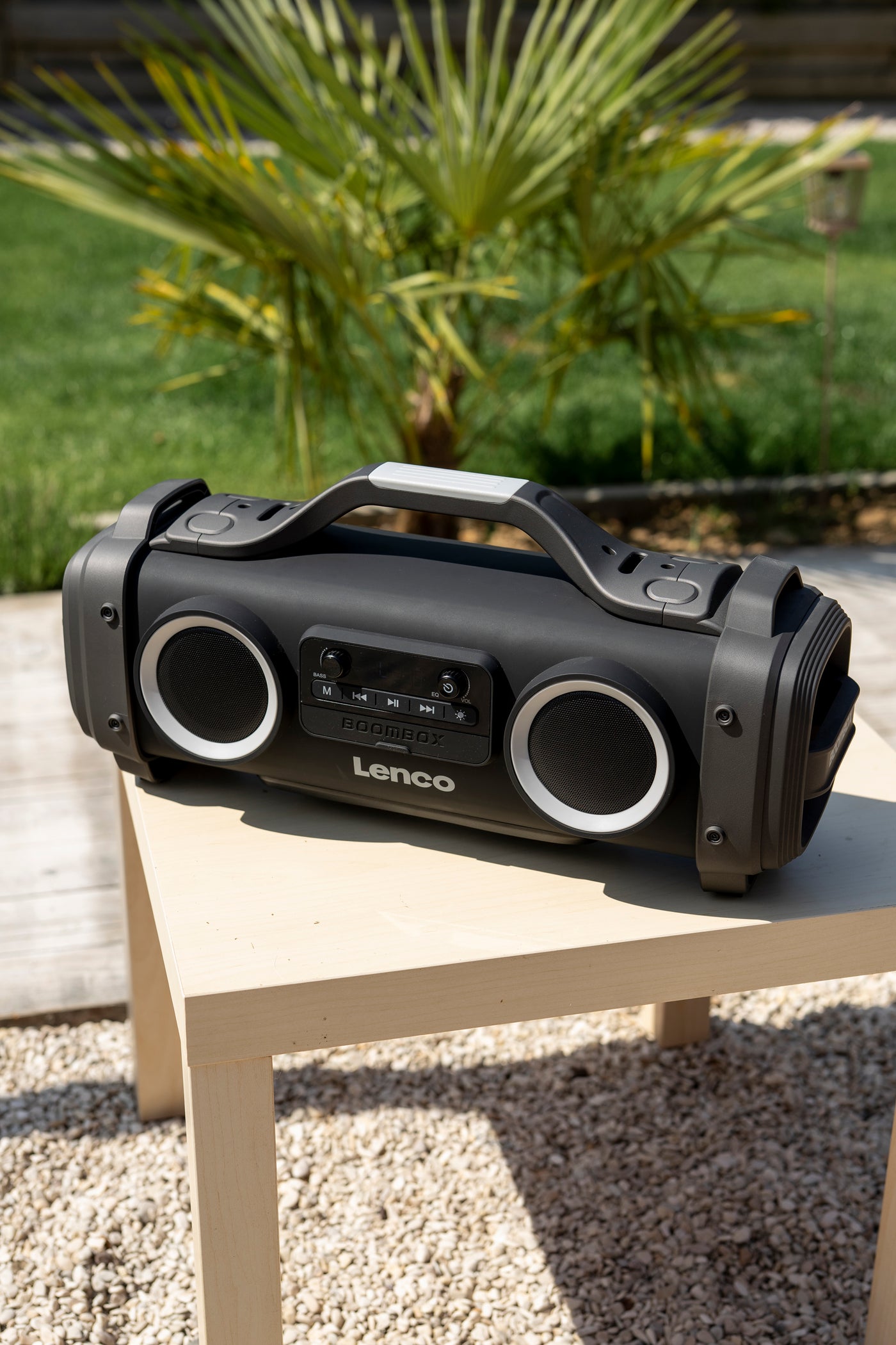 Lenco SPR-200BK - Enceinte Bluetooth® étanche avec radio FM, lecteur USB/micro SD et effets lumineux - Noir
