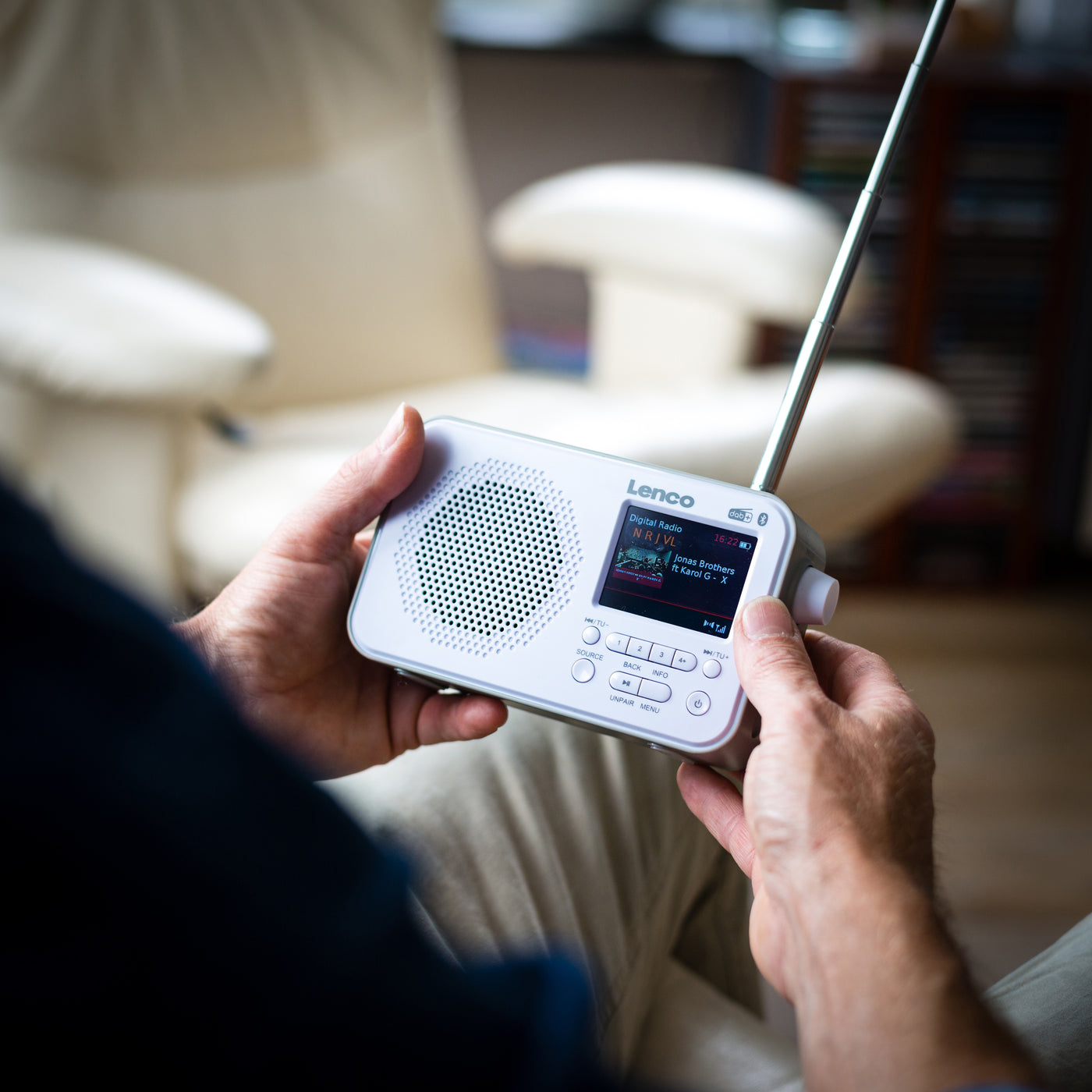 Lenco PDR-035WH - Radio DAB+/FM avec Bluetooth® - Blanc