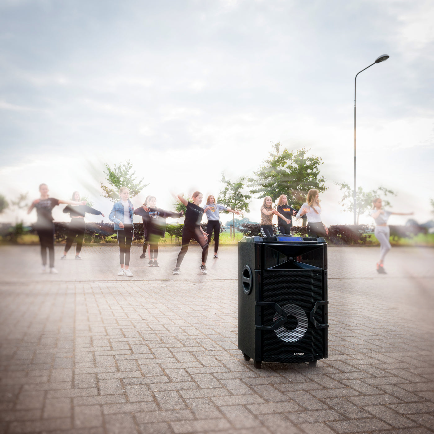 Lenco Pmx-150 - Enceinte/table De Mixage Dj Haute Puissance Avec Bluetooth®,  Usb, Radio Fm Et Éclairages - Noir à Prix Carrefour